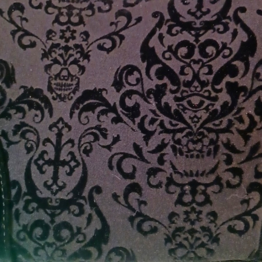 KILLSTAR BANSHEE HANDBAG HANDELS AND CROSSBODY STRAP VELVET STRAPS AND HANDEL - Picture 4 of 17